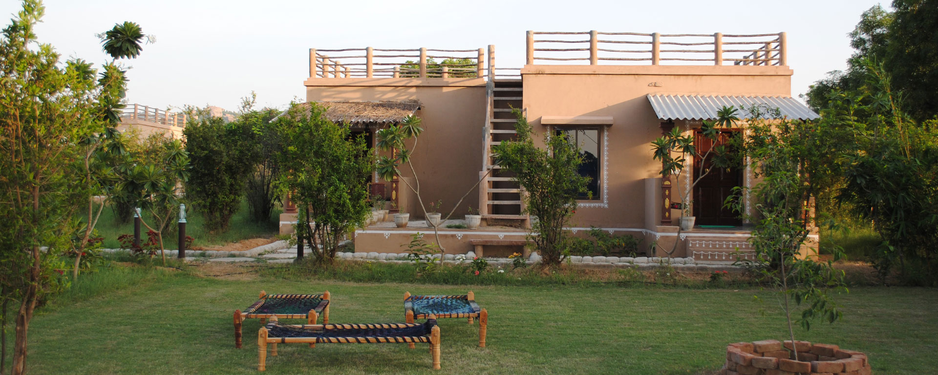 Hotel Araavali trails slider